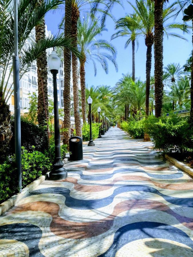 Town Hall Suite Alicante Esterno foto